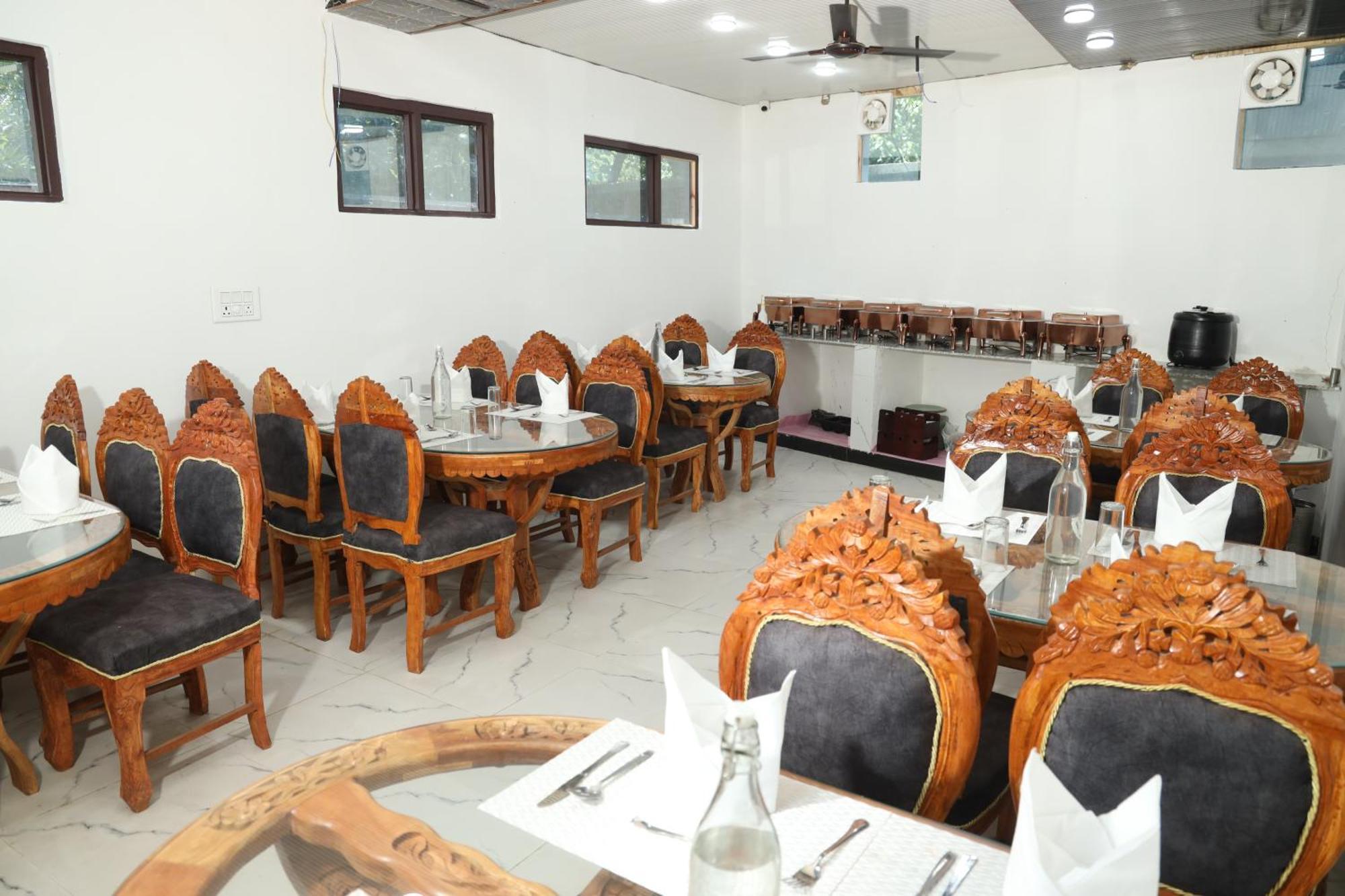 Mountain Orchard Retreat Pahalgam Hotel Buitenkant foto